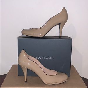 Tahari TA-Collette beige pump